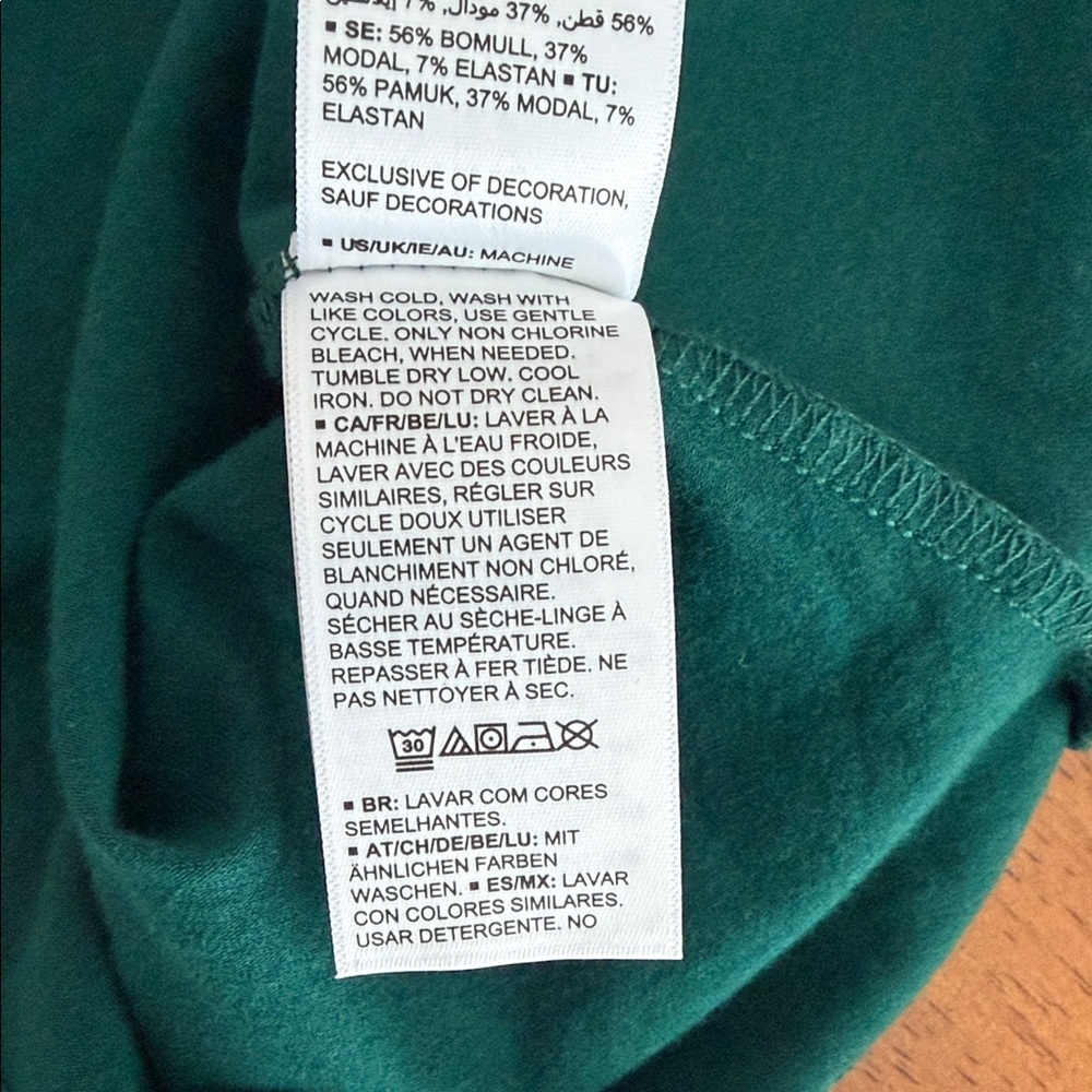 Amazon Essentials Dark Green Puff Sleeve Tee - Picture 9 of 9